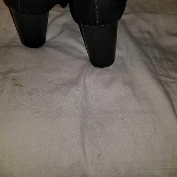 Boots - Picture 4 of 6